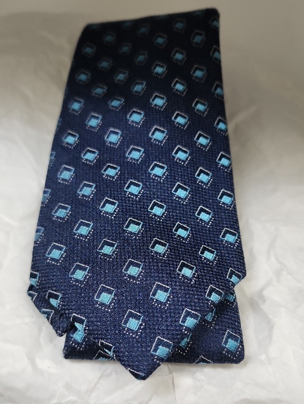 Michael Kors Men's Dark Blue Geometric Silk Tie with Light Blue Accents